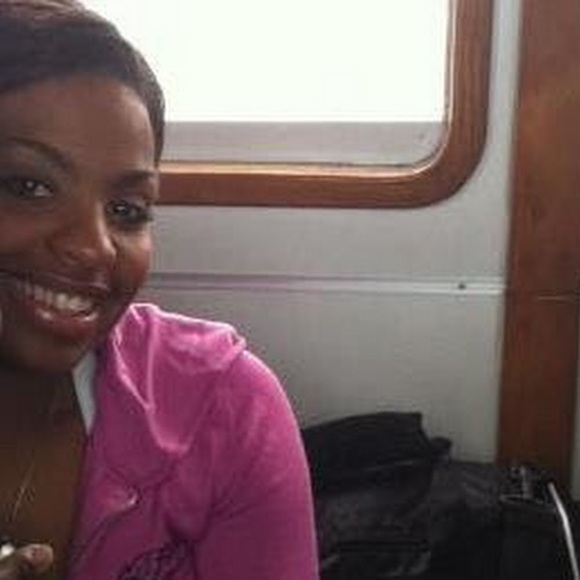 Meet your Posher, Corina - Picture 1 of 1